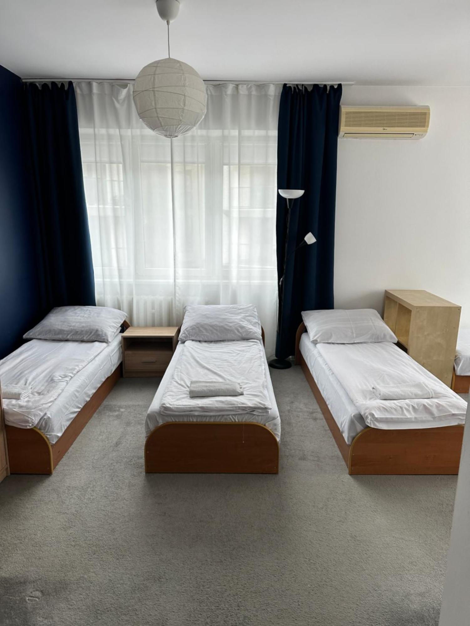 Hostel Demi Krakow Luaran gambar