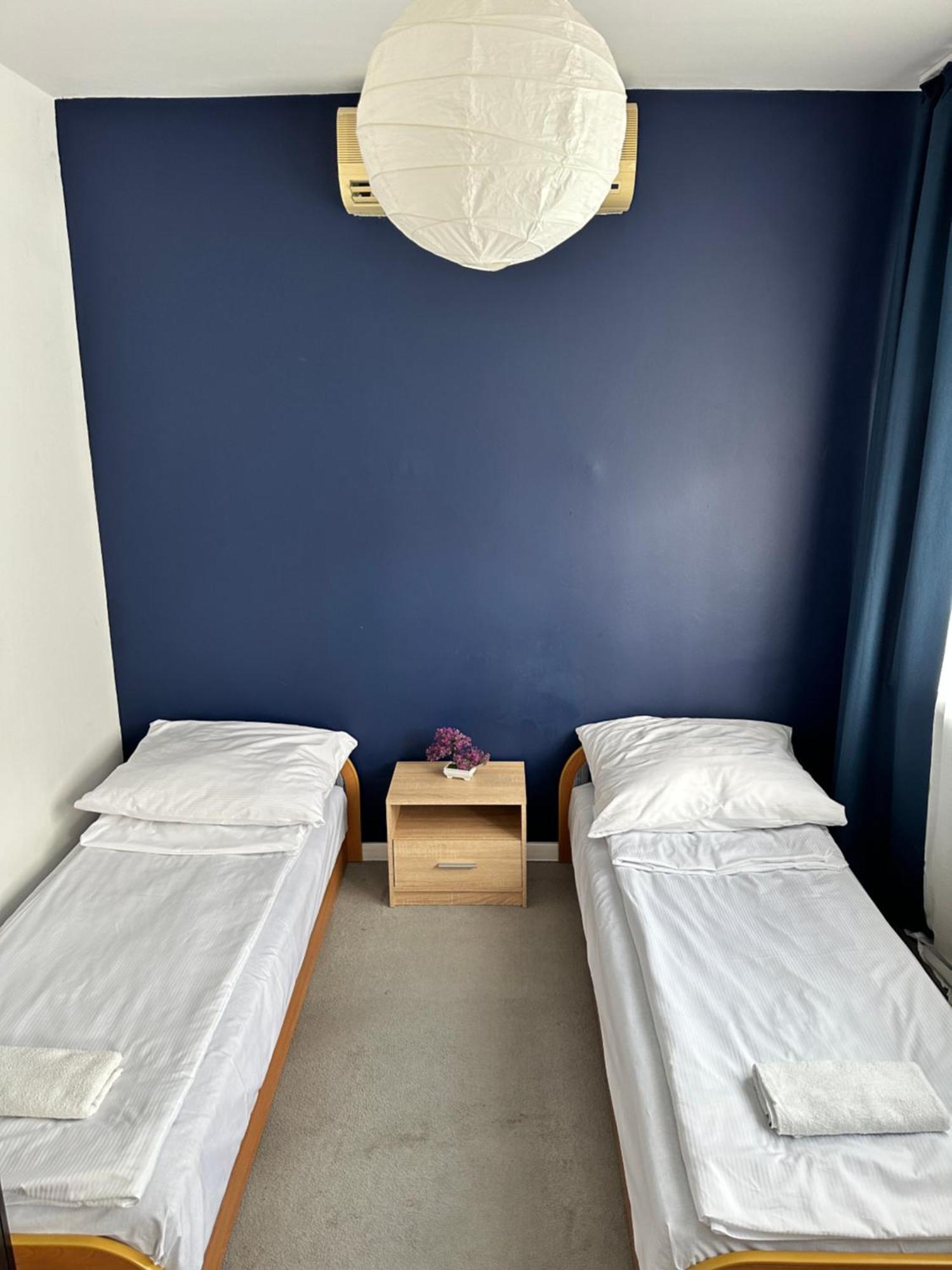 Hostel Demi Krakow Luaran gambar