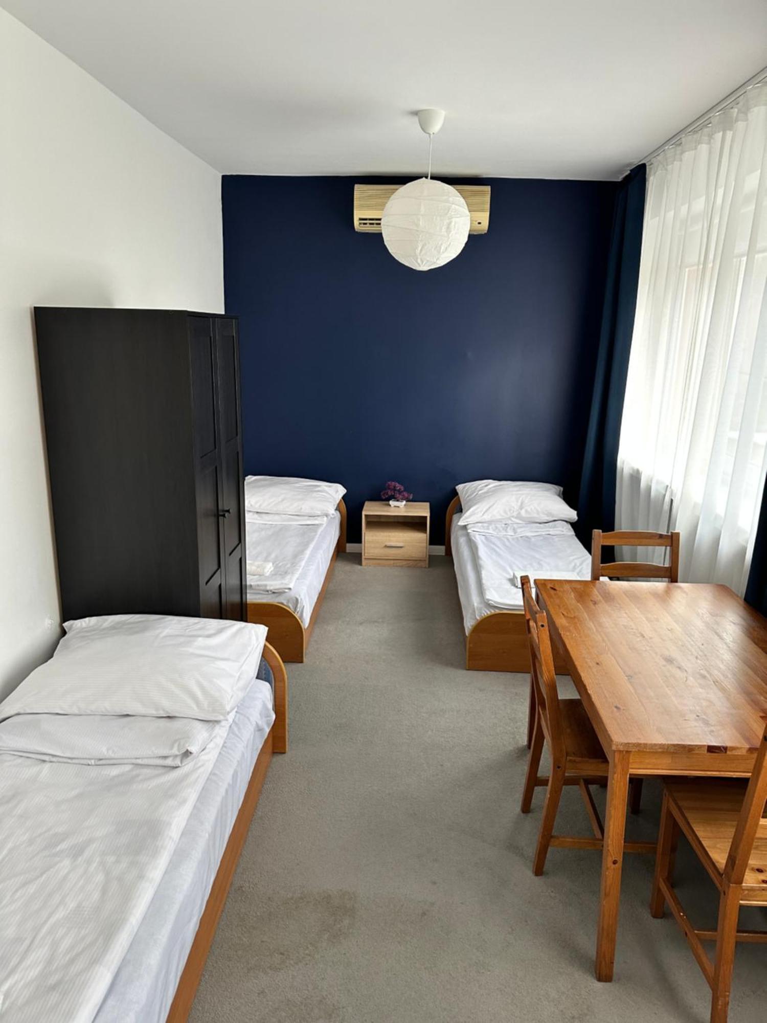 Hostel Demi Krakow Luaran gambar